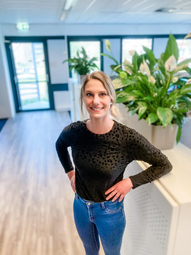 Medewerker van Quality Contacts Michelle facilitair coordinator
